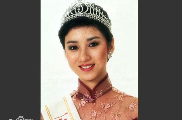 13. 谢宁 （1985年香港小姐冠军）2.jpg